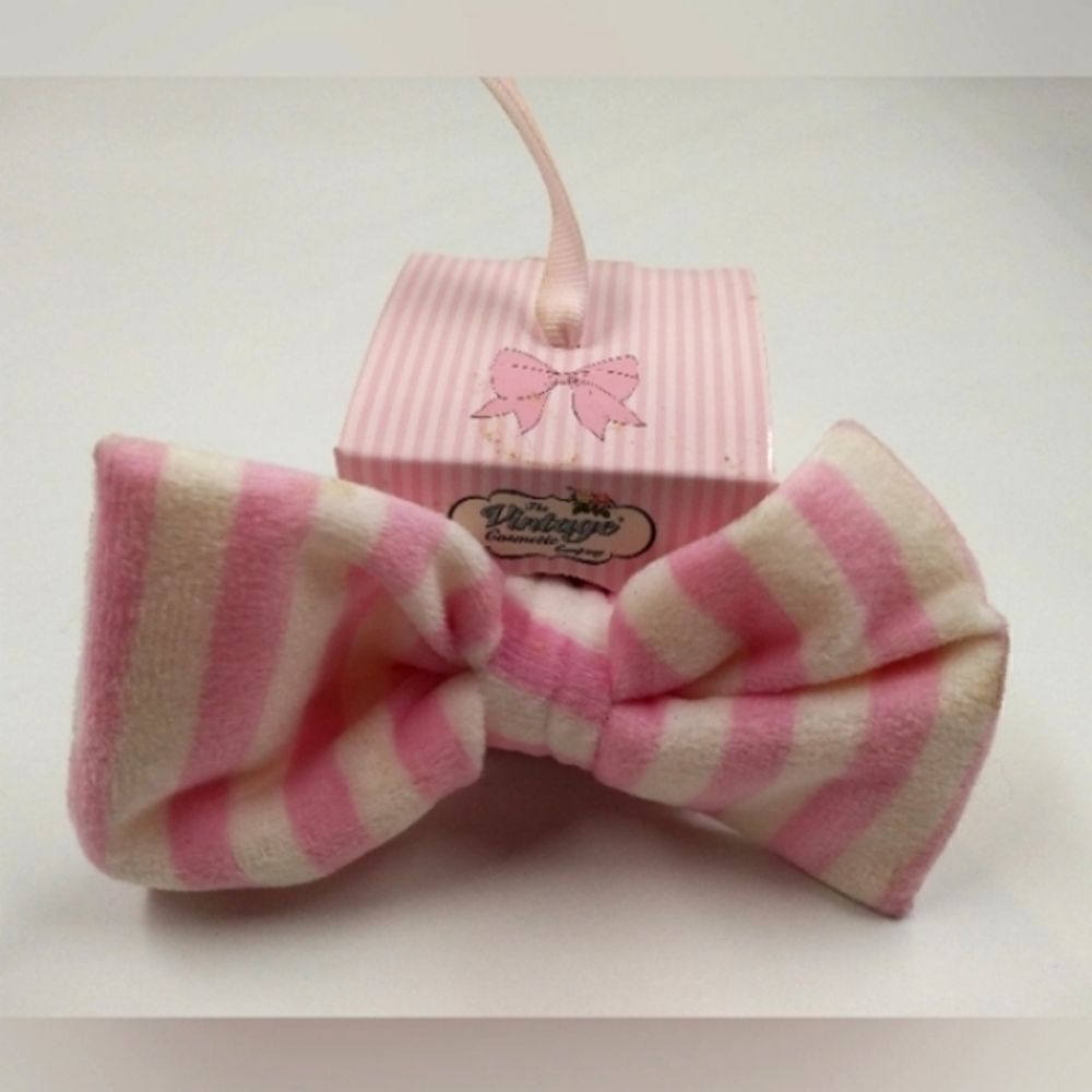 Free Spa Makeup Headband Pink White Stripe Holiday Ornament Beauty New! - Picture 7 of 7